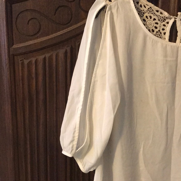 Sheer Cream Stunner Top w/ Button Embroidered Back - Picture 6 of 7